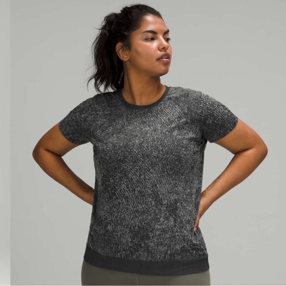 Lululemon Swiftly Breathe Short Sleeve NWT